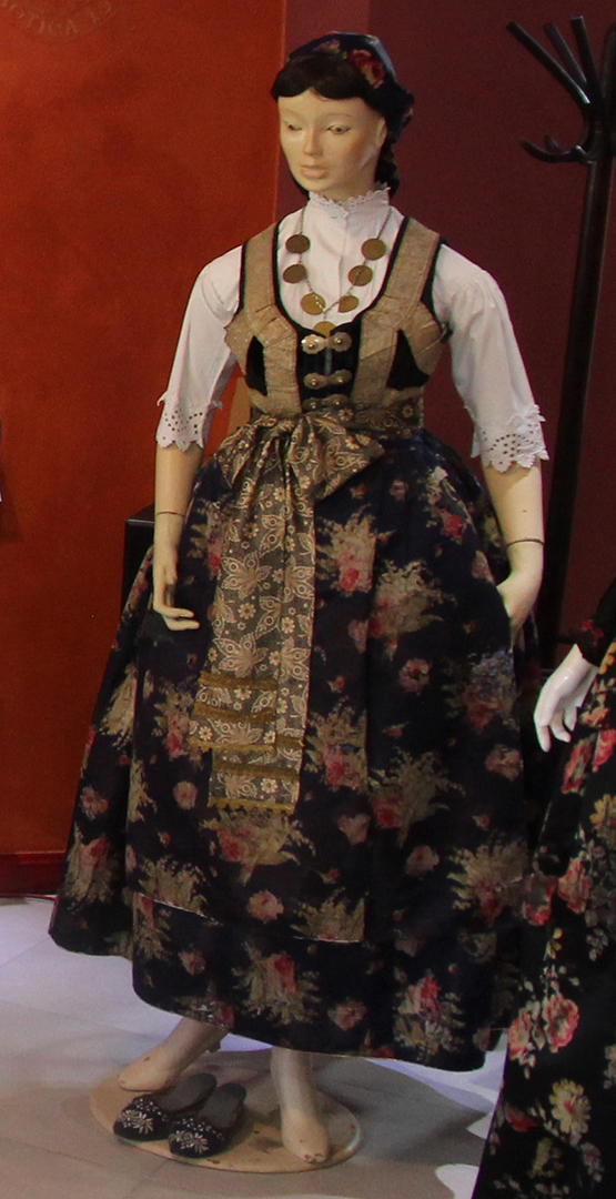 Bunjevacka nosnja 08